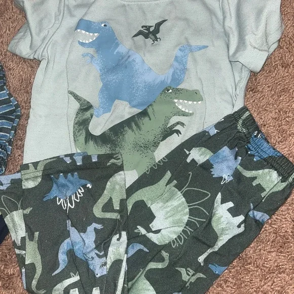 🤗3 for $20! TWO SETS (2) 3t pajama dinosaur and camo toddler 3t boy pajama sets - Picture 4 of 9